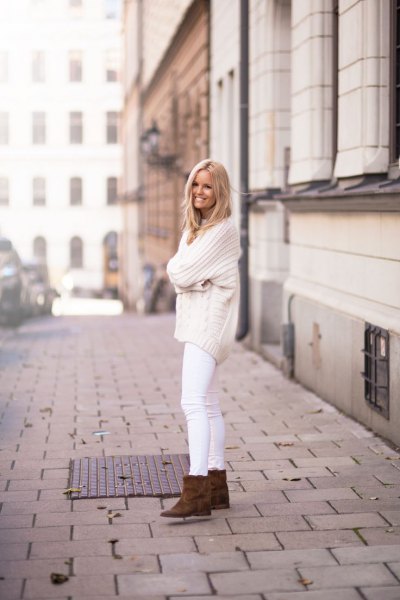 comfortable knit pattern in whiter jeans