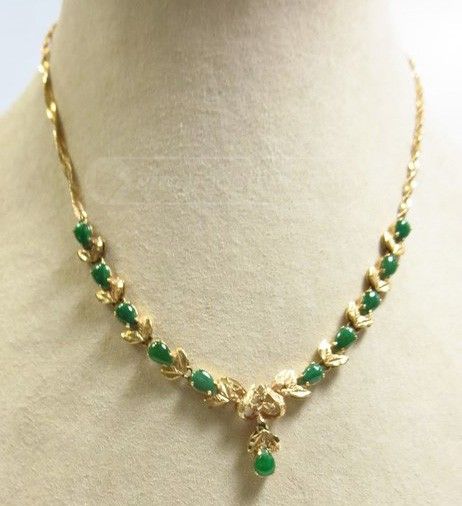 18k yellow gold jade necklace 10.4 g |  Gold Necklace Designs.