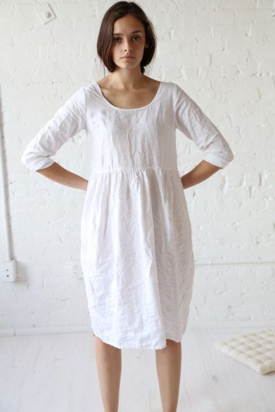 white ruched linen waist tunic dress with sneakers