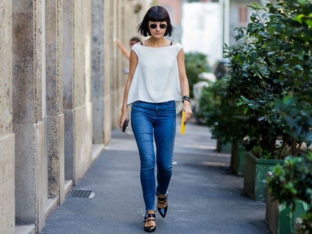 white skinny jeans with chiffon sleeves