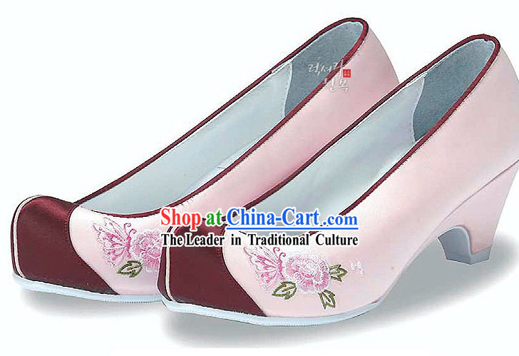 Traditional Korean shoes for women