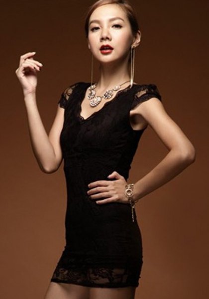 Black Lace Cap Sleeve V Neck Super Mini Bodycon Dress