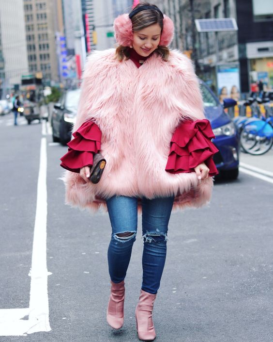 Faux fur cape pink