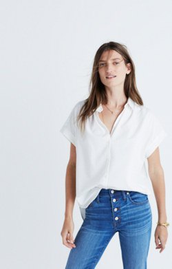 white oversized skinny jeans with short-sleeved shirt and button placket