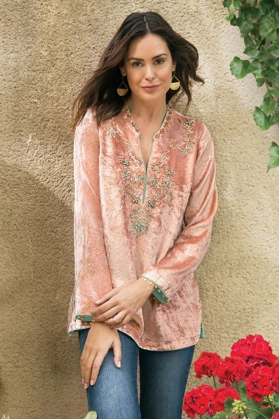 Velvet tunic decorated in soft pink