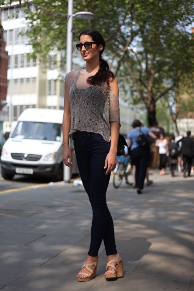 transparent blouse with black tank top and skinny jeans