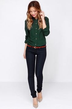 Shirt with buttons and black jeans with tapered legs