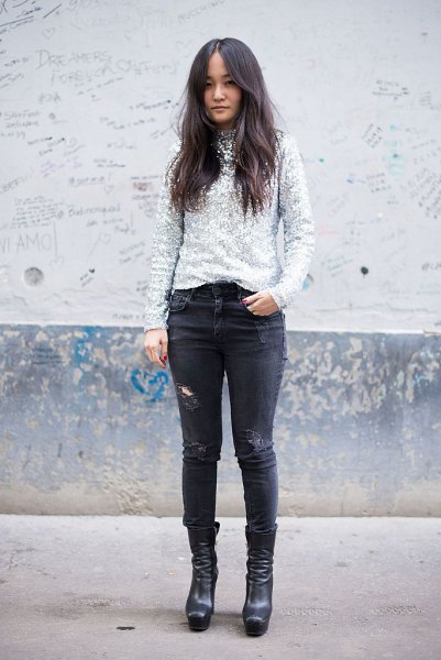silver sequin sweater with black skinny jeans
