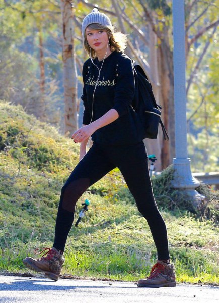 Hiking shoes all black outfit