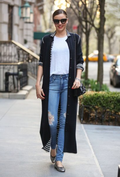 black maxi duster sweater with blue jeans