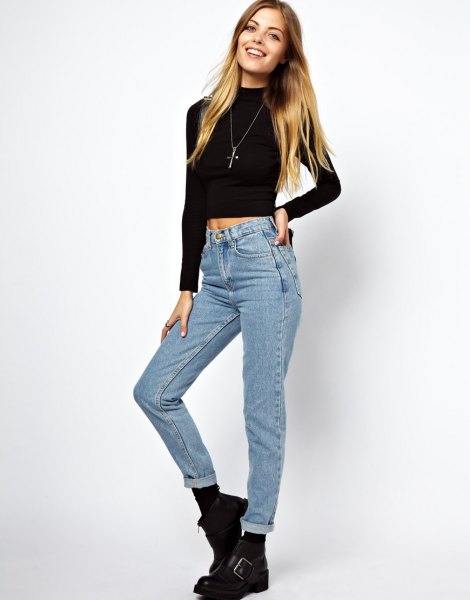 short denim boots with black sleeves and short sleeves