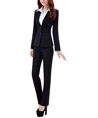 The black suit consists of a narrow-cut blazer and slightly flared trousers