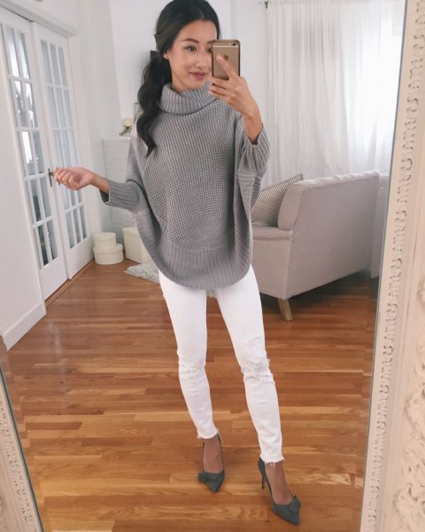 gray rib sweater with white skinny jeans
