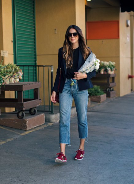 black blazer with cropped boyfriend jeans and burgundy semi-formal sneakers