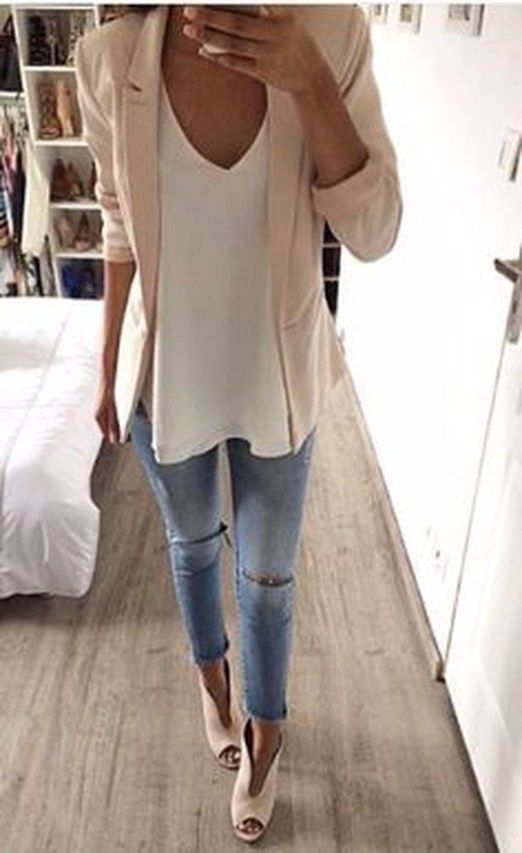 Simple and casual spring outfit ideas 17 |  fashion clothes women.