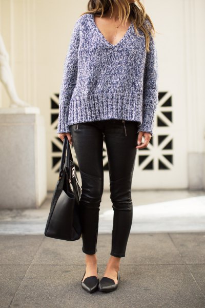 gray chunky knit sweater with deep V-neck, leather pants and black pointed flats