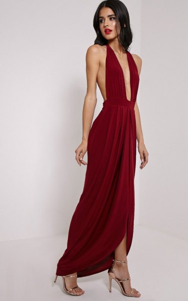 Halter neck plunging maxi dress with V-neckline and pleats
