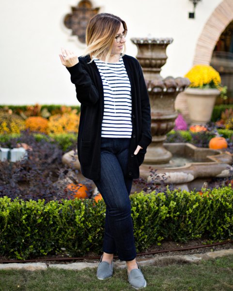 black cashmere cardigan with striped t-shirt and dark jeans