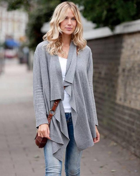 gray waterfall cashmere cardigan with skinny jeans