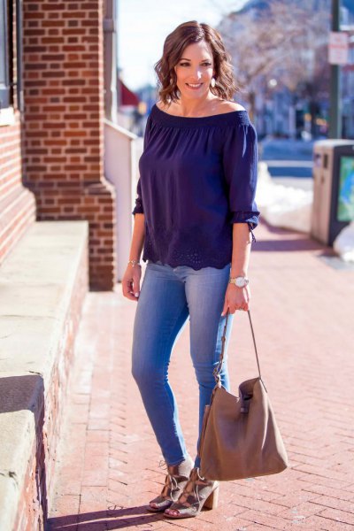 Navy blue boat neck top and light pink sandals