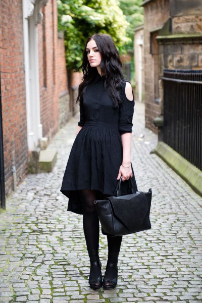 The black waist was gathered from the off the shoulder midi dress