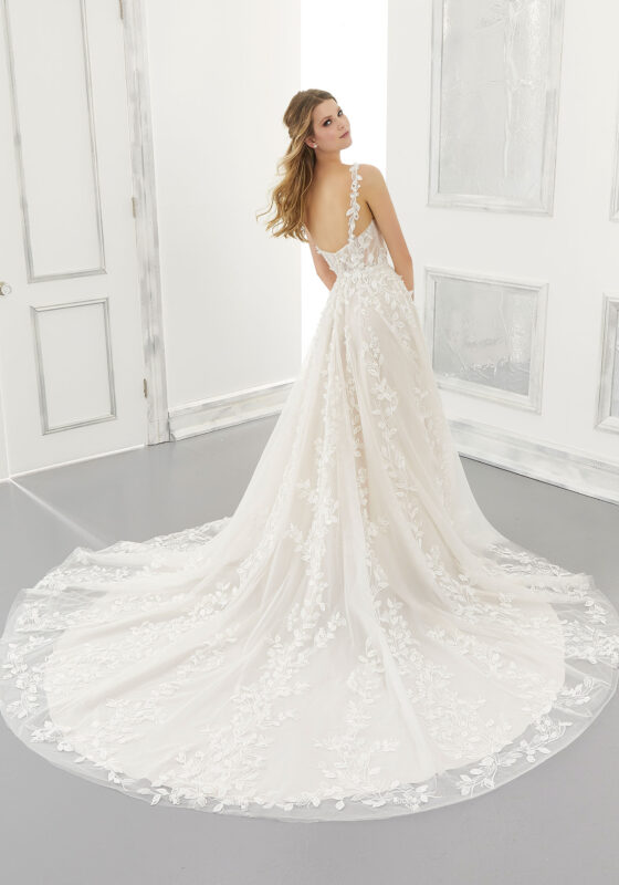 Wedding Dresses & Bridal Gowns |  Moril
