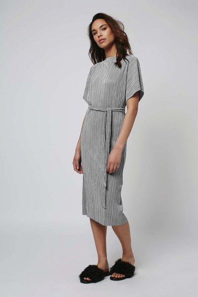 Gray Pleated Waistband Midi Dress with Faux Fur Sandals