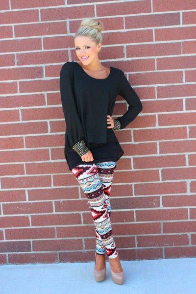 oversized black leggings with long sleeves and black t-shirt