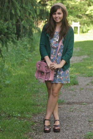 Sandals with a sweater green knitted skirt