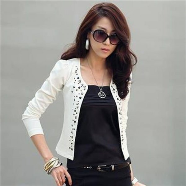 white cotton blazer with floral pattern neckline and black outfit