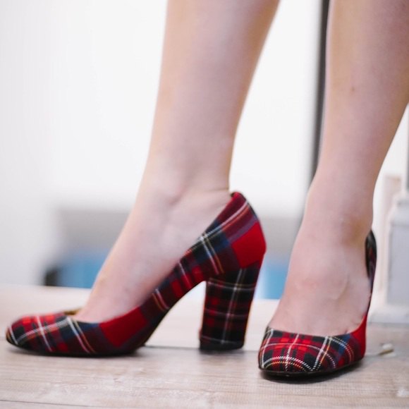 red and black checked ballerinas with white shirt and pencil skirt