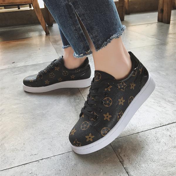 2018 New Luxury Brand Spring Autumn Designer Leather Star Shoes.