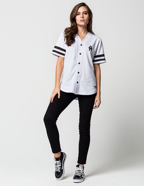 How to style baseball jersey shirt