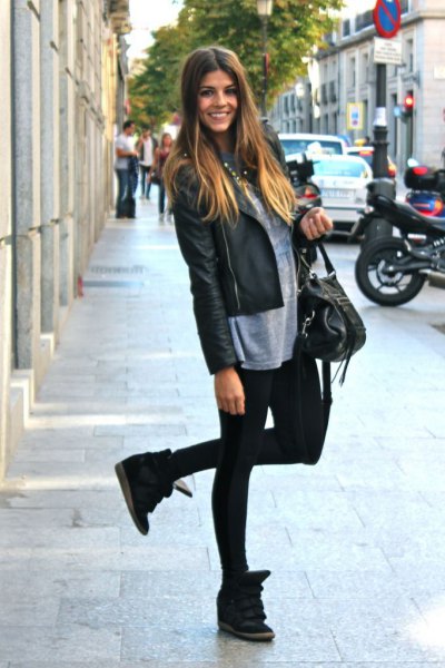 How to style black wedge sneakers