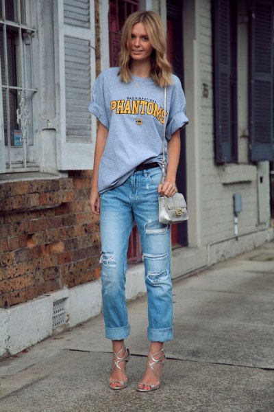How to style oversized t-shirt
