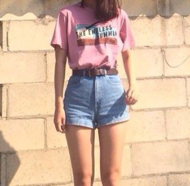 How to style pink t-shirt