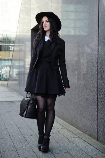 How to wear a black collar dress