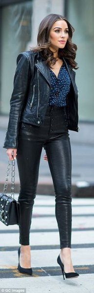 How to wear a short leather jacket