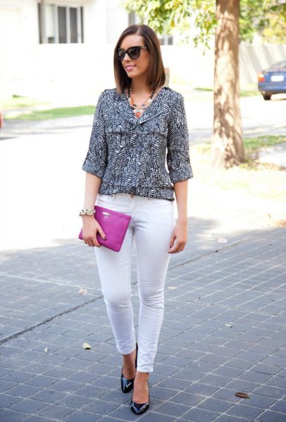 black and white printed three-quarter sleeve blouse with skinny jeans