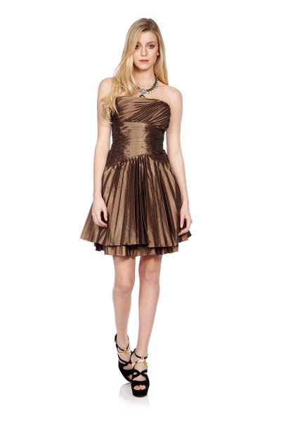 How to wear bronze dress