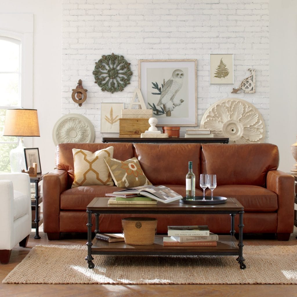 Brown sofa – a practical choice for your living room