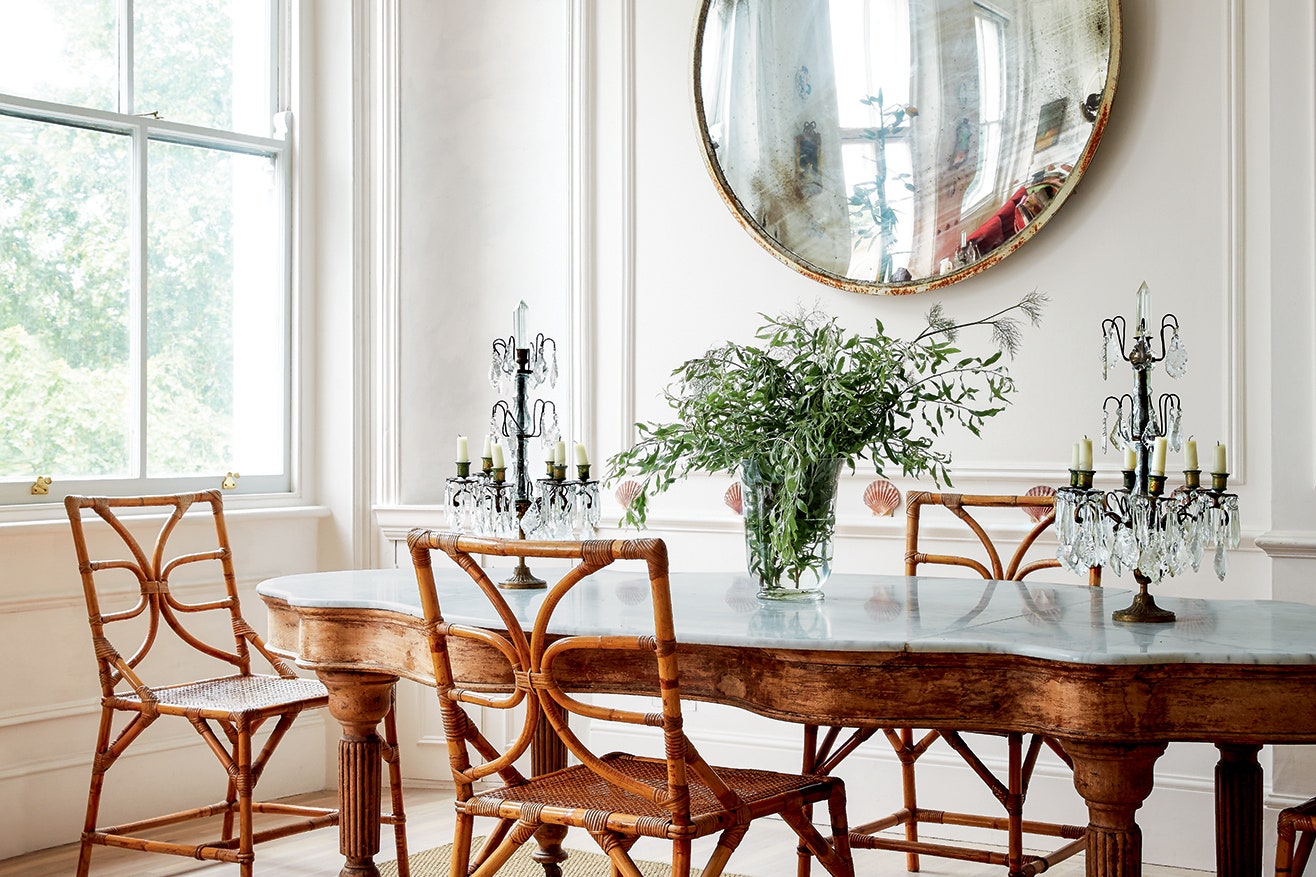 Dining room adorn ideas that reflect your sense of art
