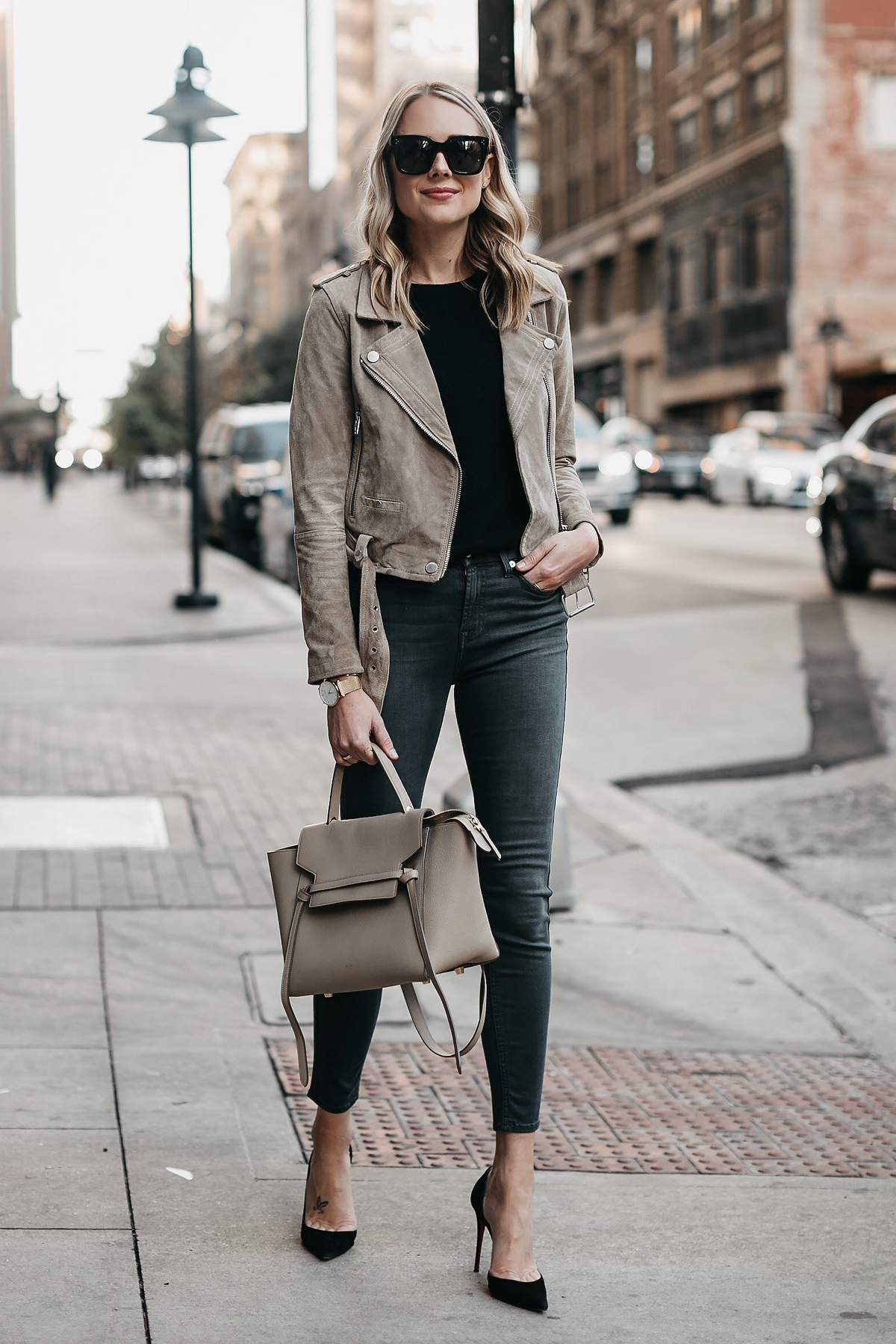 How to style gray skinny jeans