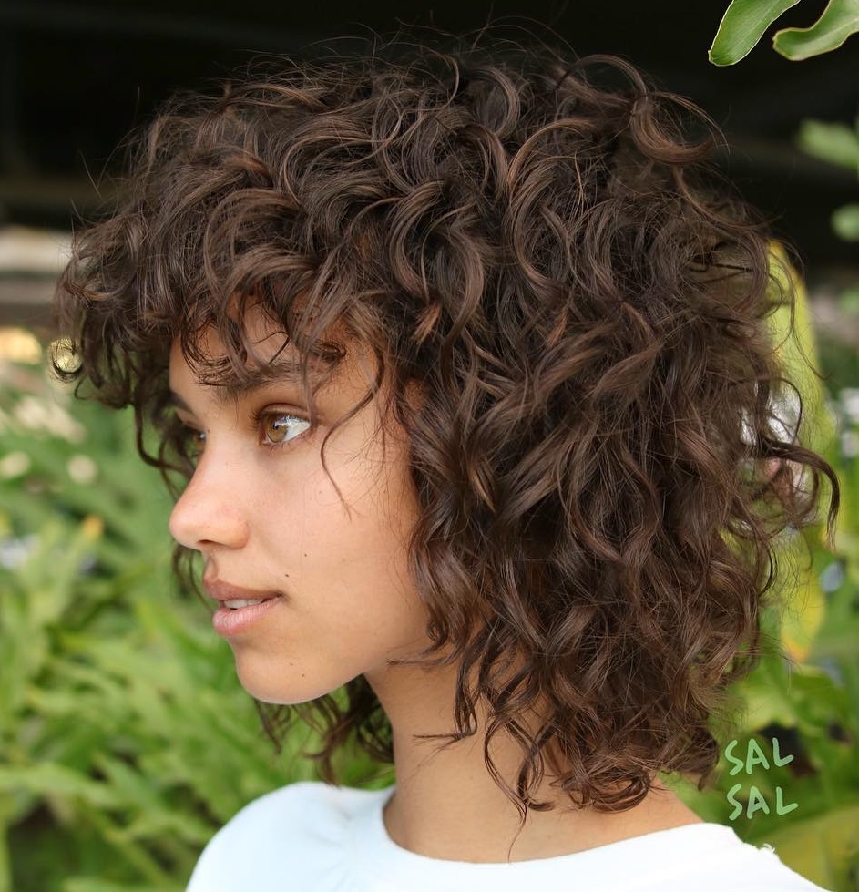 Sexy hairstyles for naturally curly hair