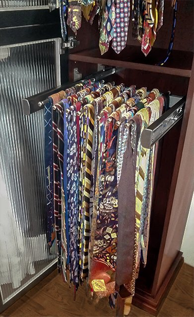 Tie rack keeps your tie collection flawless