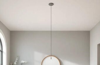 Transform Your Dining Room: Embrace Spring with Charming Floral Accents Transform Your Dining Room: Embrace Spring with Charming Floral Accents