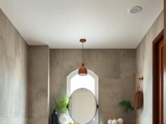 29 Ingenious Ways to Blend Vintage Charm with Modern Flair in a Small Bathroom 29 Ingenious Ways to Blend Vintage Charm with Modern Flair in a Small Bathroom