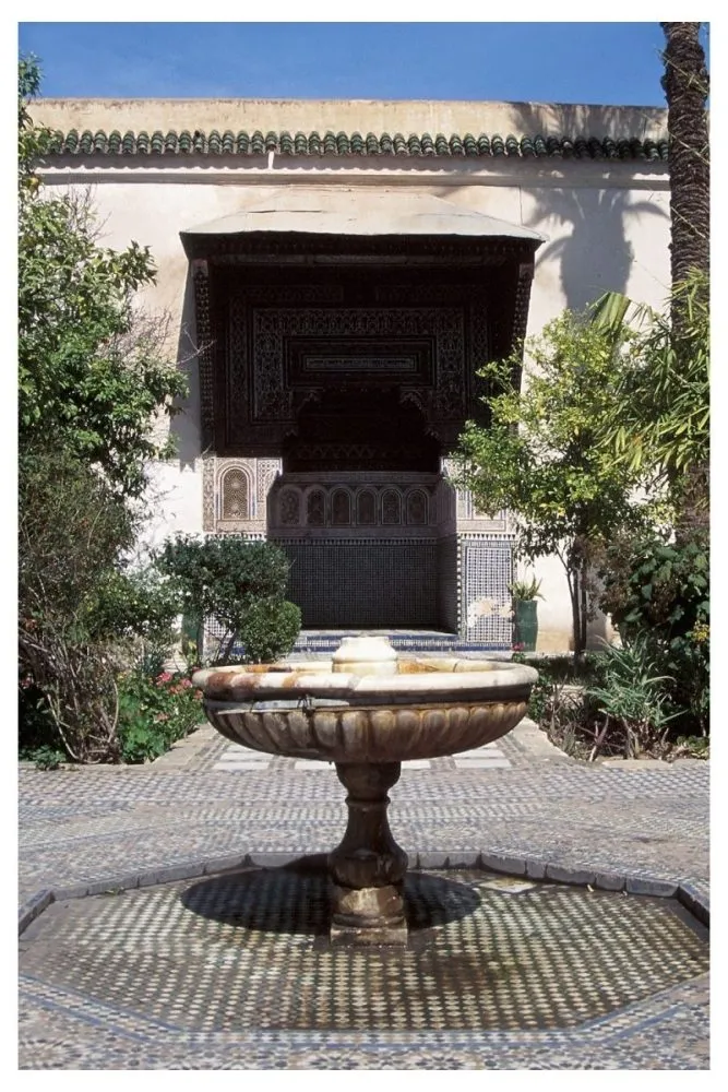 Mosaic Tiled Pedestal Bird Bath