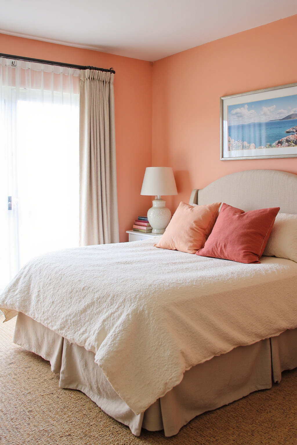 coral bedroom decor, coral bedroom, bright bedroom decor ideas, light peach room, coral color bedroom ideas